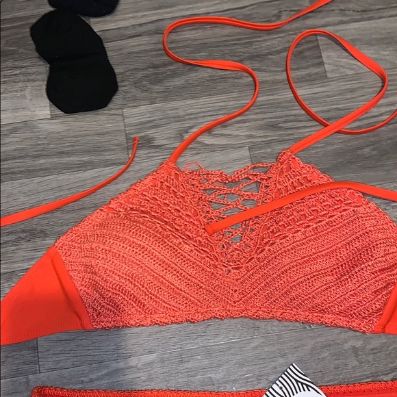 IKA-KUL swimsuit NWT. Size large - Picture 3 of 3